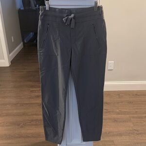 Athleta gray pants 8
